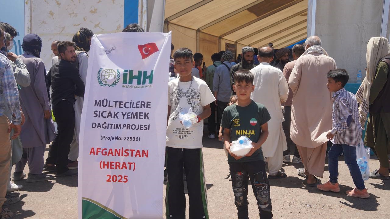 Emergency Cooked Meal Distribution to 15000 Afghan Returnees from Iran